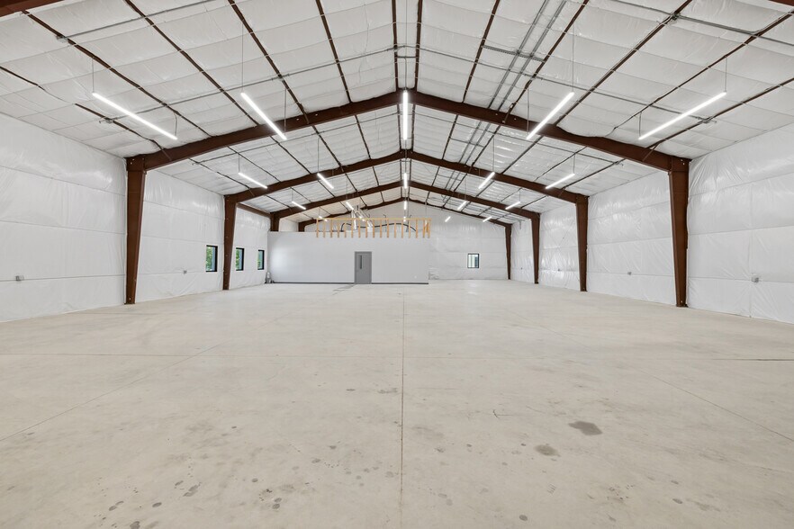 More Photos Of 10265 State Highway 30, Bryan Warehouse For Lease