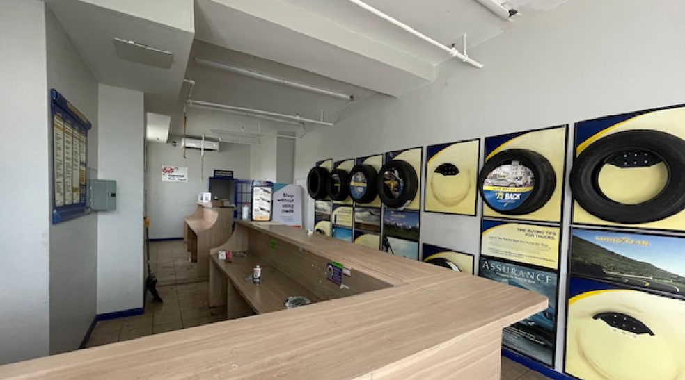 More Photos Of 4301 39th St, Long Island City Warehouse For Sale