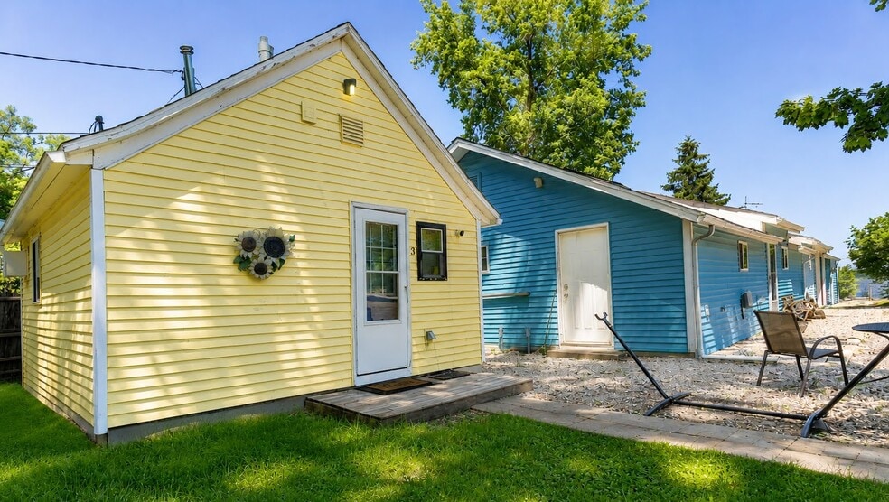 More Photos Of 27717 W Grass Lake Dr, Spring Grove Apartments For Sale