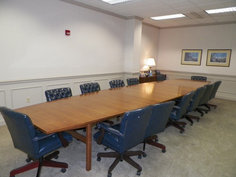 More Photos Of 101 S Queen St, Martinsburg Office For Sale