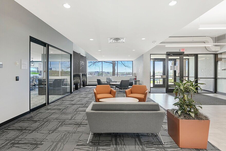 More Photos Of 13100 Wayzata Blvd, Minnetonka Office For Lease