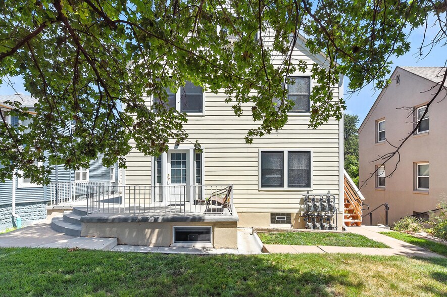 More Photos Of 817 N 48th St, Omaha Apartments For Sale