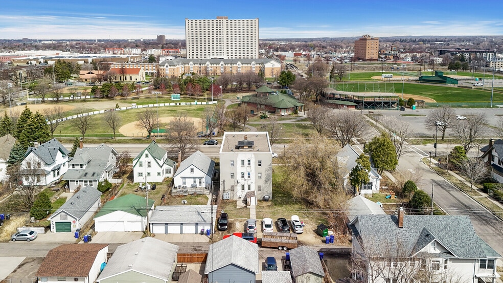More Photos Of 1232 Marshall Ave, Saint Paul Apartments For Sale
