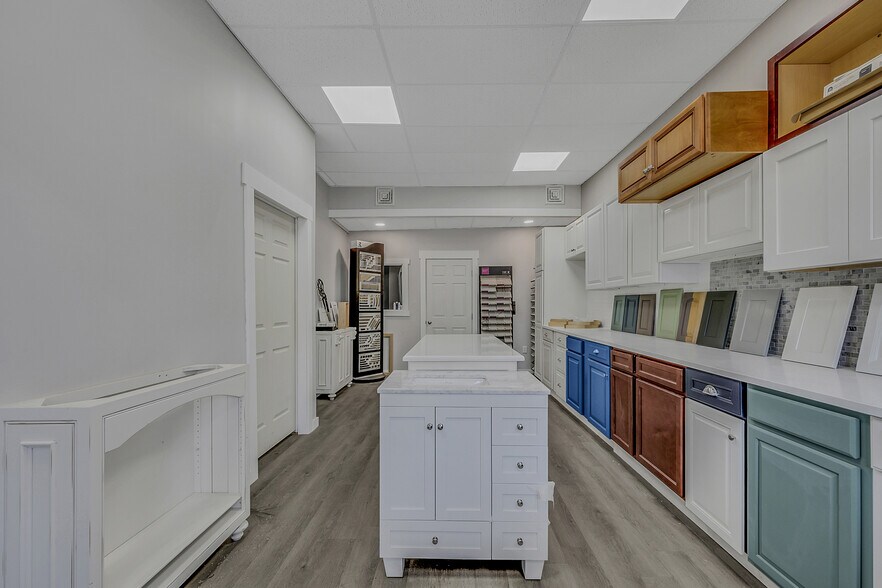 More Photos Of 515 Wyoming Ave, Scranton Flex For Sale