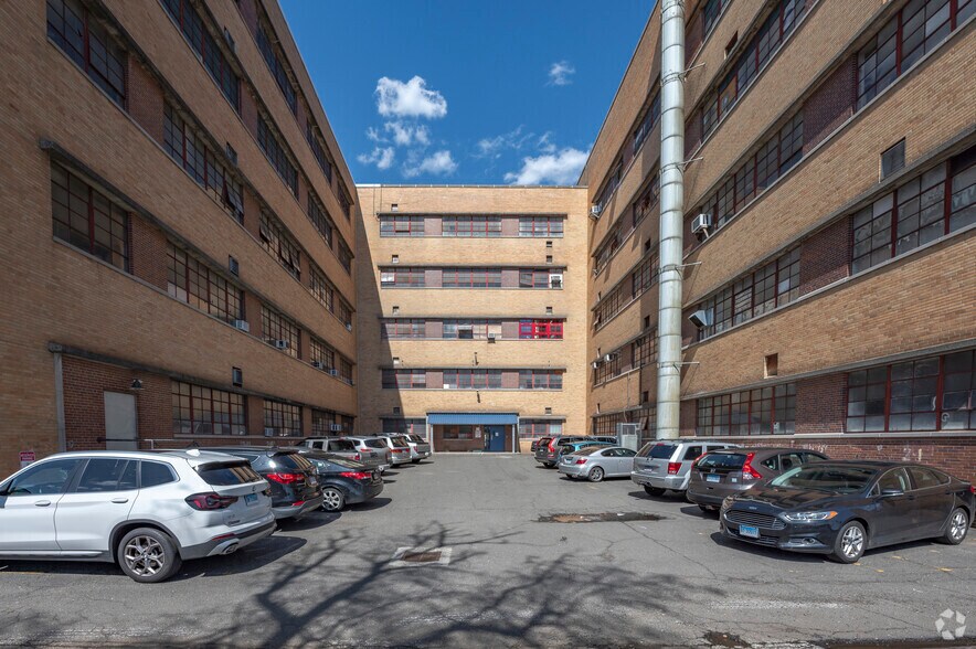 More Photos Of 480 Barnum Ave, Bridgeport Warehouse For Lease