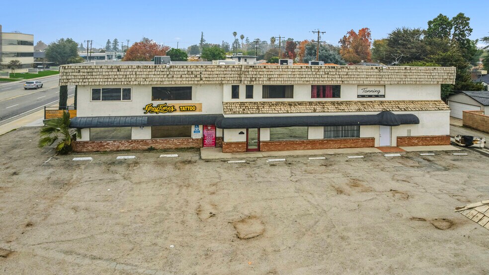 More Photos Of 1656 Oak St, Bakersfield General Retail For Lease