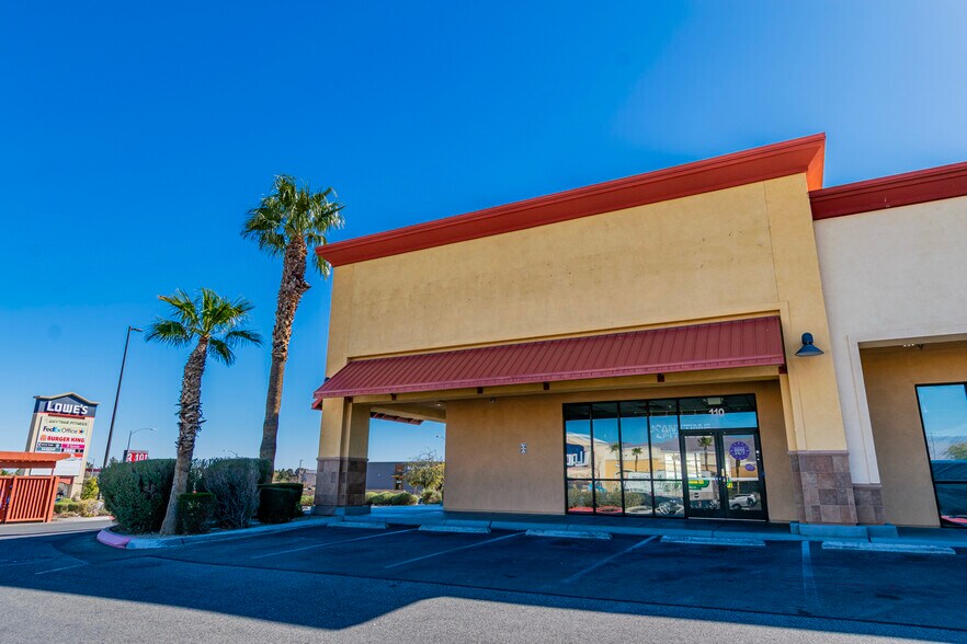 More Photos Of 6070 W Craig Rd, Las Vegas Freestanding For Lease
