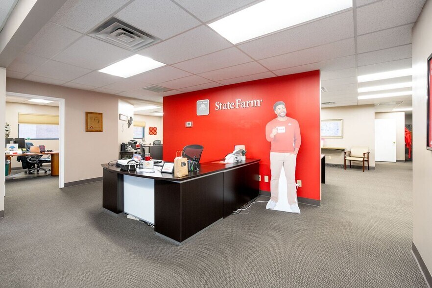 More Photos Of 4209 Shelbyville Rd, Louisville Office For Lease