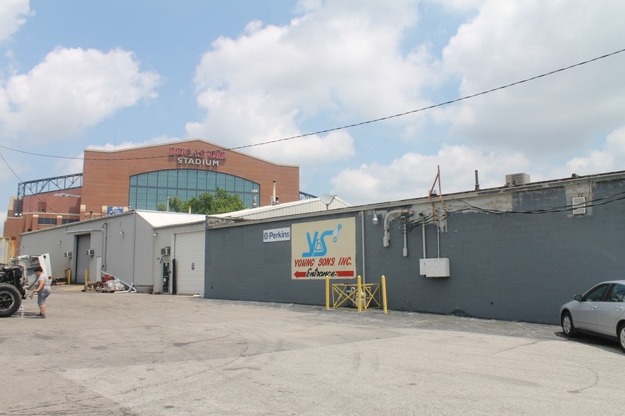 More Photos Of 412 W McCarty St, Indianapolis Industrial For Sale