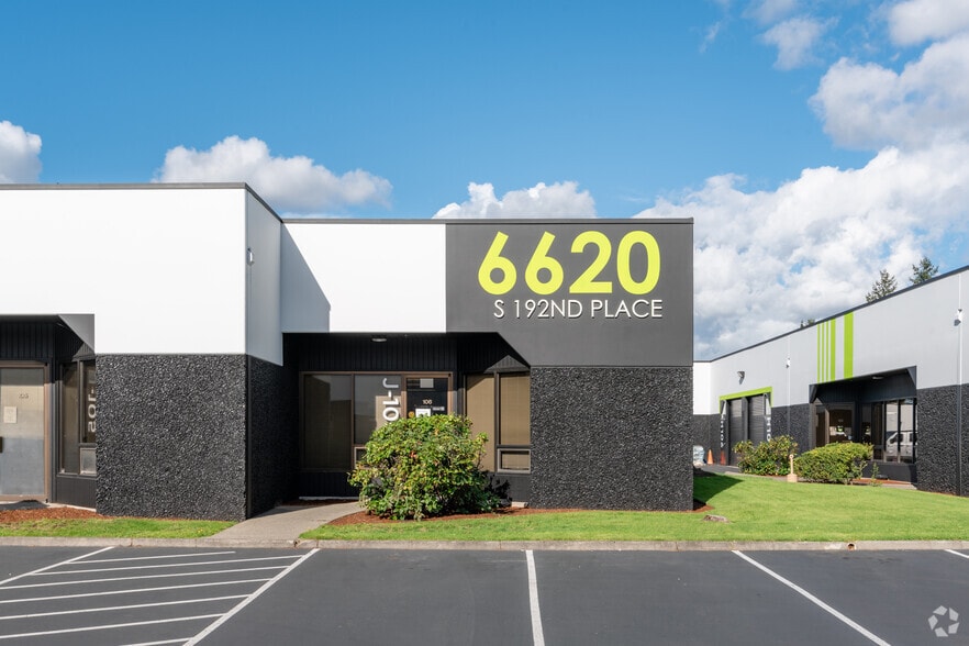 More Photos Of 6627 S 191st Pl, Kent Unknown For Lease