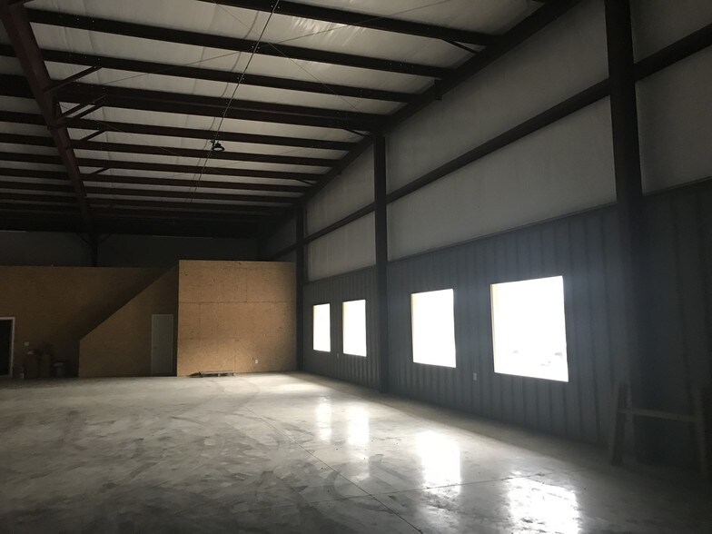 More Photos Of 409 Highway 64, Ocoee Showroom For Sale