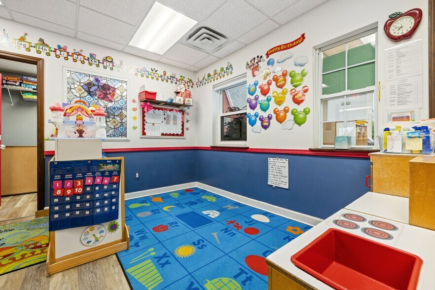 More Photos Of 7739 Clyde Rd, Fenton Specialty For Sale