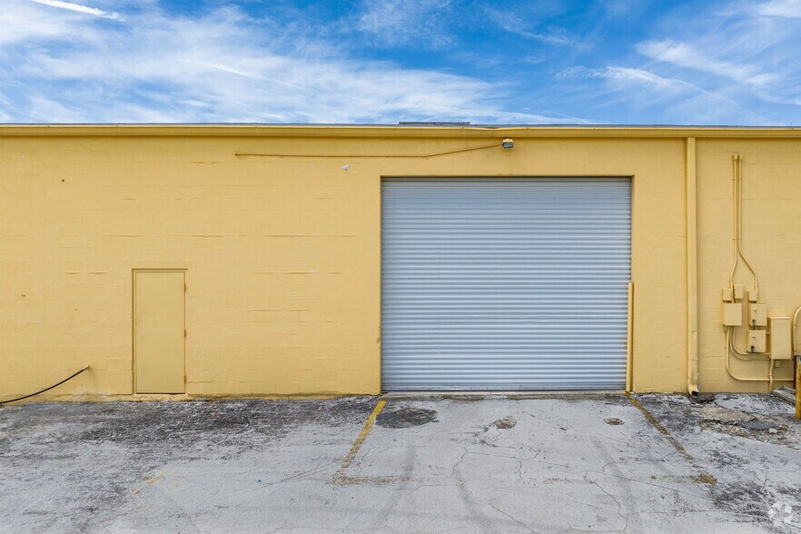 More Photos Of 5144-5158 US Highway 19, New Port Richey Freestanding For Lease