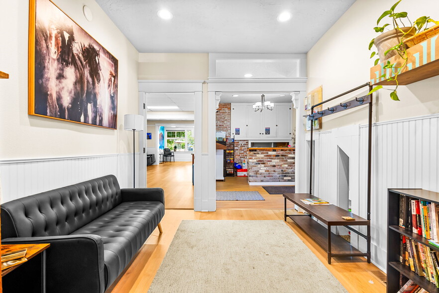 More Photos Of 1800 State St, Salem Medical For Sale