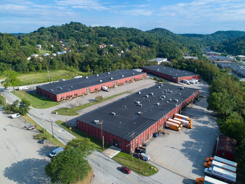 Primary Photo Of 100-160 Plum Industrial Ct, Pittsburgh Flex For Lease