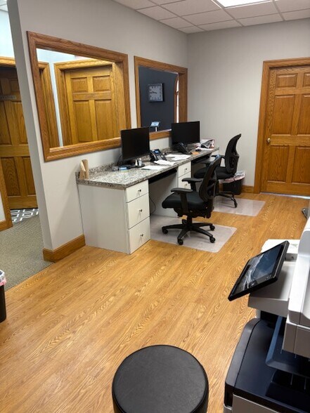 More Photos Of 6490 Main St, Buffalo Office For Sale