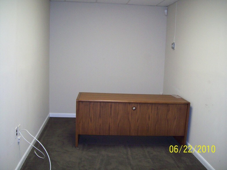 More Photos Of 700 Ritchie Rd, Capitol Heights Light Manufacturing For Lease