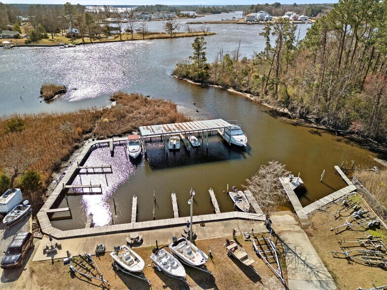 More Photos Of 159 Old Bridge St, Jacksonville Marina For Sale