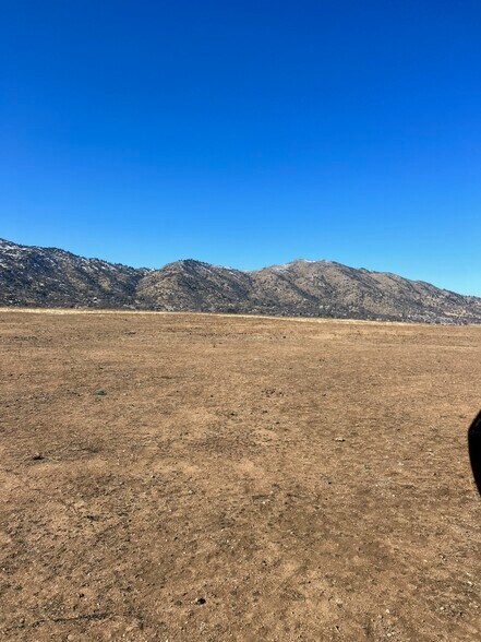 More Photos Of Woodford-Tehachapi Road, Golden Hills Land For Lease