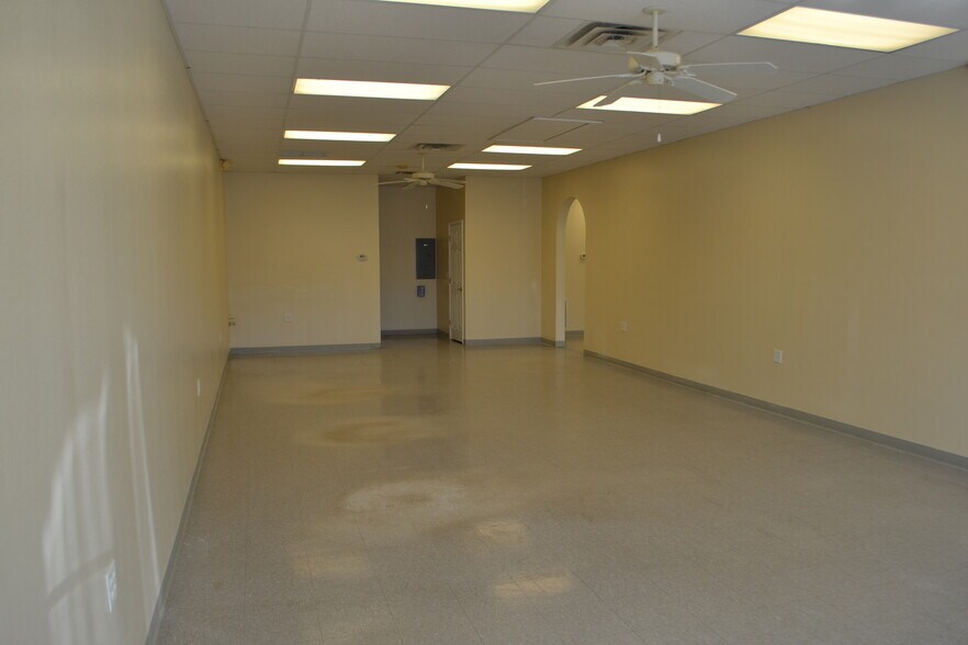 More Photos Of 120 Carter Blvd, Polk City Storefront Retail Office For Lease