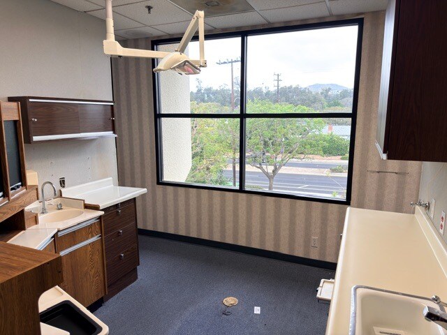 More Photos Of 5500 Telegraph Rd, Ventura Medical For Lease