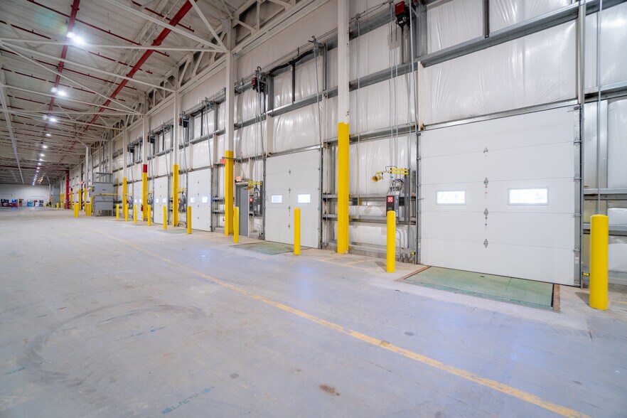 More Photos Of 1101 N Center Rd, Flint Manufacturing For Lease