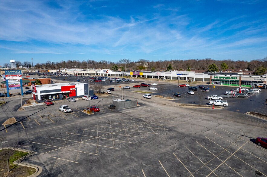 More Photos Of 730 S Green River Rd, Evansville Unknown For Lease