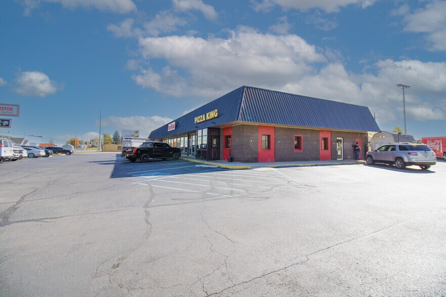 More Photos Of 620-640 E Washington, Winchester Auto Repair For Sale