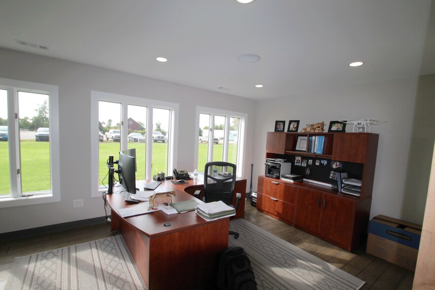 More Photos Of 5960 Center Rd, Valley City Truck Terminal For Sale