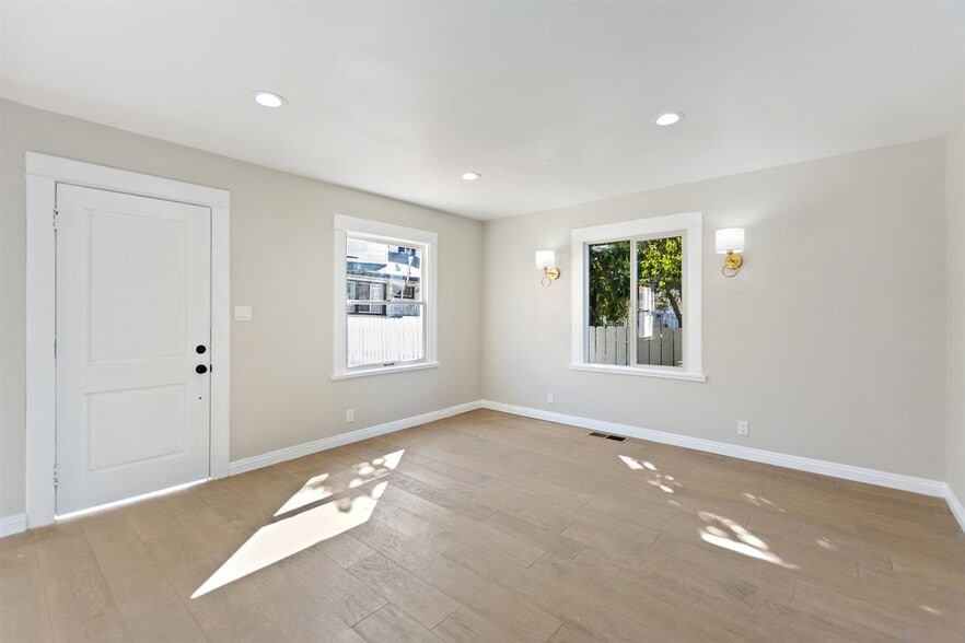 More Photos Of 1703 S Burlington Ave, Los Angeles Apartments For Sale