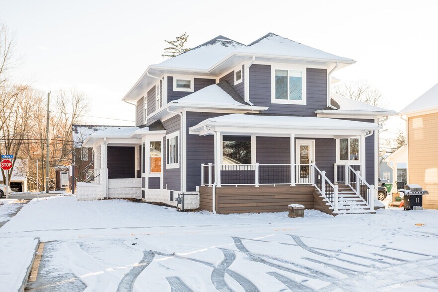 More Photos Of 502 W Main St, Danville Office For Sale