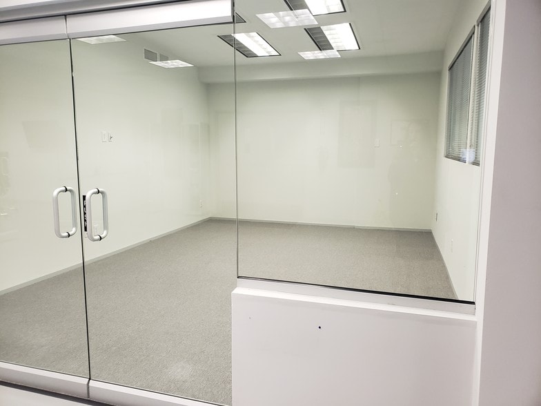 More Photos Of 852 S Alta Vista Ave, Monrovia Warehouse For Lease