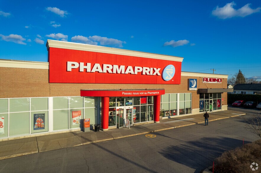 More Photos Of 175-199 Av 25E, St-Eustache General Retail For Lease