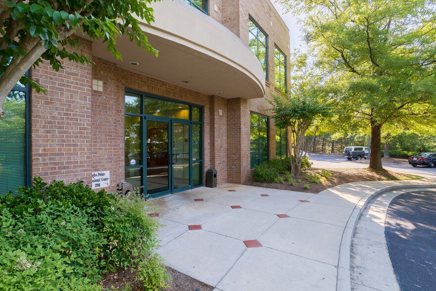 More Photos Of 125 Eagles Pointe Pky, Stockbridge Medical For Lease