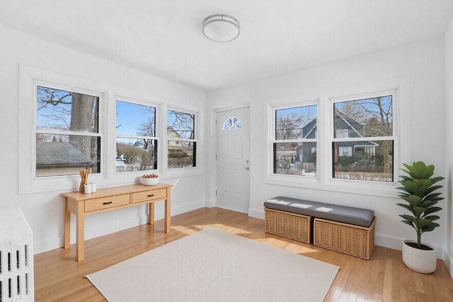 More Photos Of 25 Midland Ave, White Plains Specialty For Sale