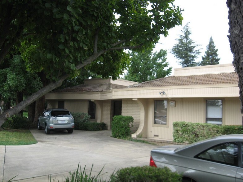 More Photos Of 367 Del Norte Ave, Yuba City Office For Lease
