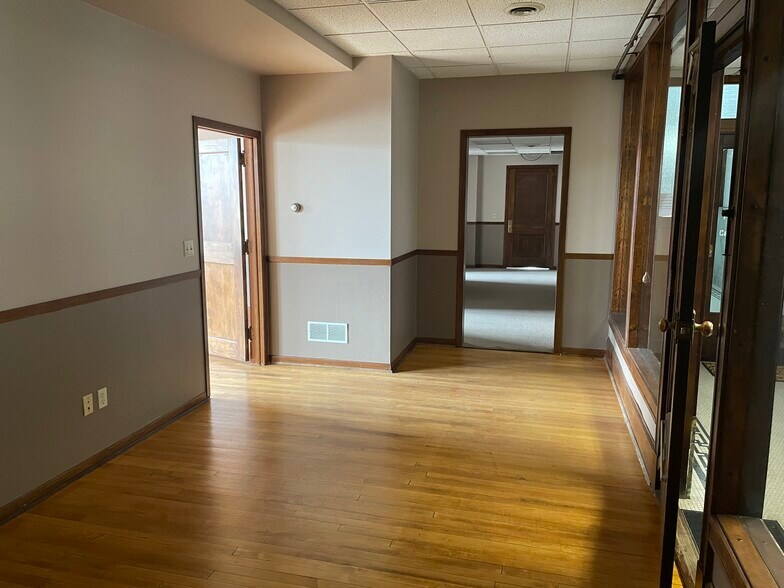 More Photos Of 628 Columbus St, Ottawa Loft Creative Space For Sale
