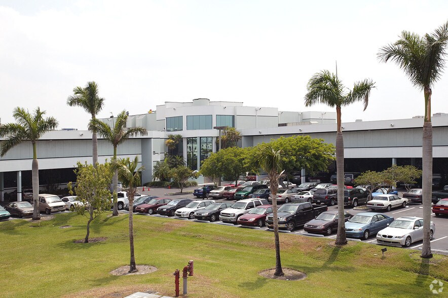 More Photos Of 1800 NW 89th Pl, Miami Refrigeration Cold Storage For Sale