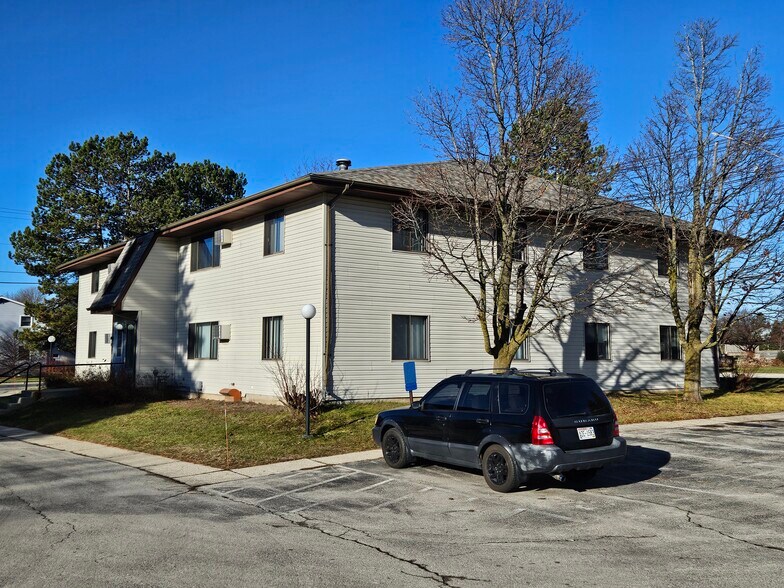 More Photos Of 1811 Michigan St, Sturgeon Bay Multifamily For Sale