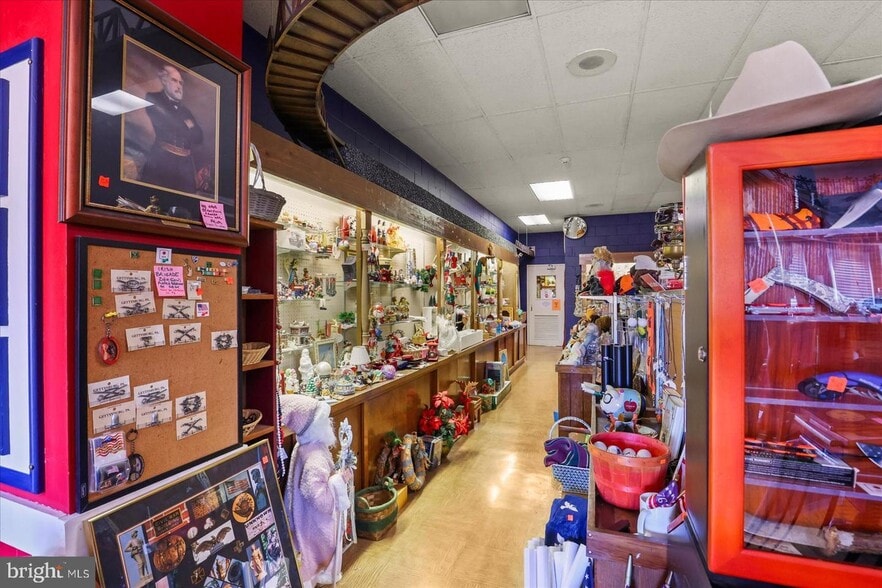 More Photos Of 425 Steinwehr Ave, Gettysburg Storefront Retail Office For Sale