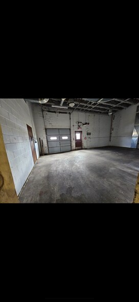 More Photos Of 31 Machias Bay Dr, Cutler Distribution For Lease