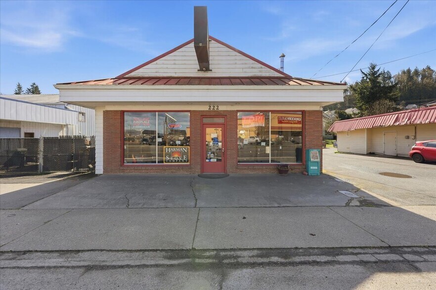 More Photos Of 222 W B St, Rainier General Retail For Sale