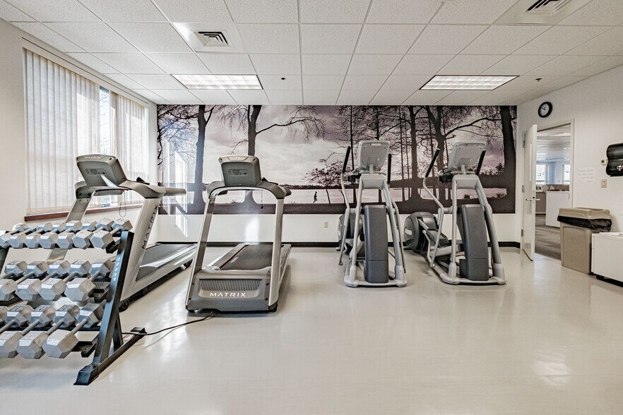 More Photos Of 6 Ashley Dr, Scarborough Office For Lease