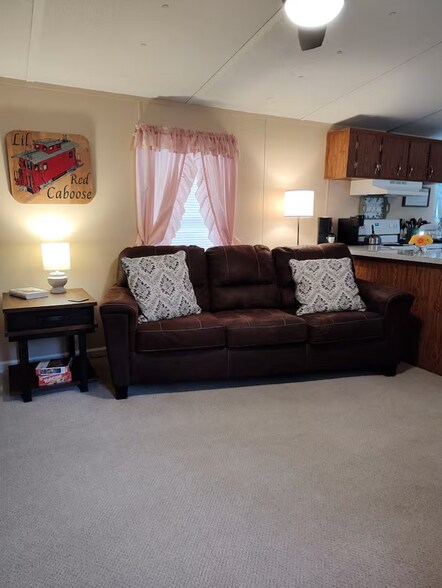 More Photos Of 84-86 Benson Rd, Travelers Rest Specialty For Sale