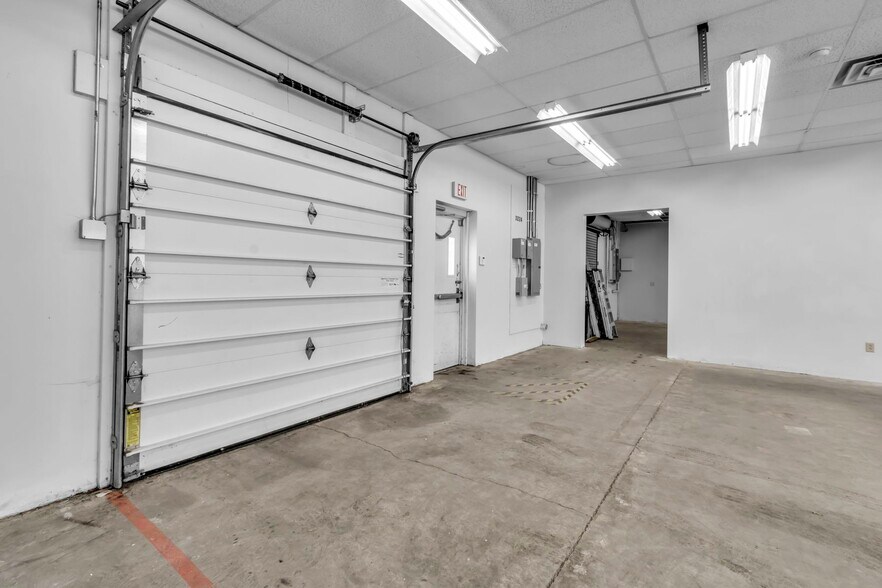 More Photos Of 3218 Transit Rd, West Seneca Storefront Retail Office For Lease