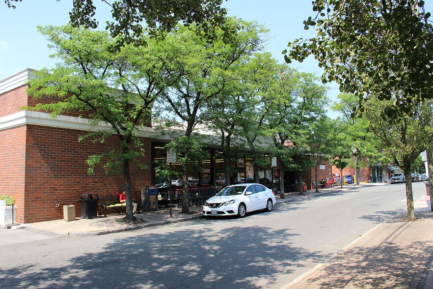 More Photos Of 12-14 Cedar St, Bronxville Freestanding For Sale