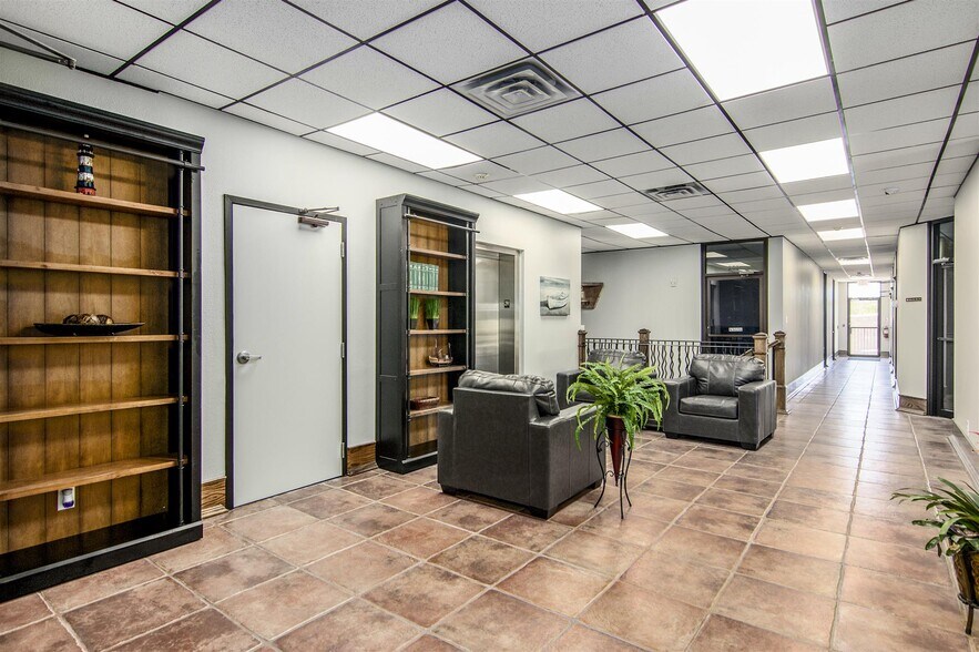 More Photos Of , Kemah Office For Sale