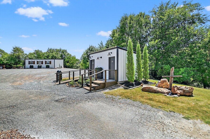 More Photos Of 5262 FM 896, Leonard Specialty For Sale