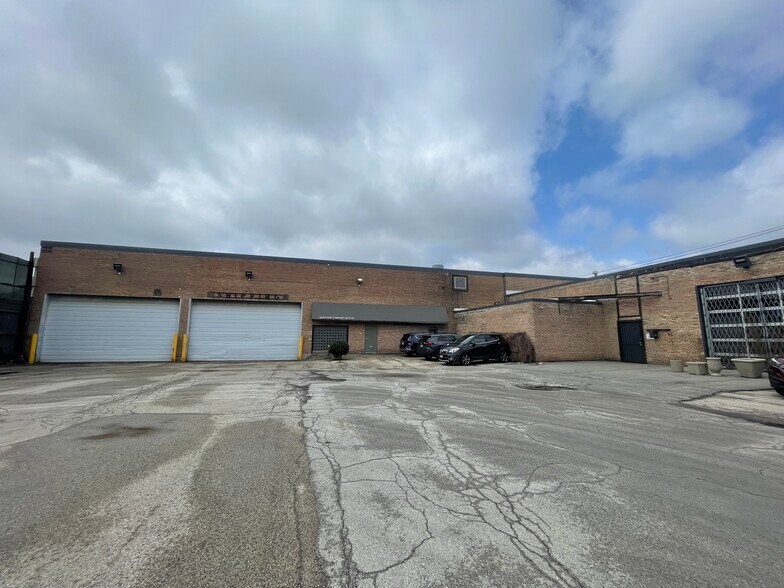 More Photos Of 1300 S Kostner Ave, Chicago Manufacturing For Sale