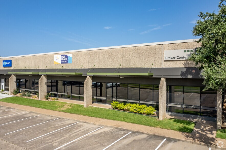 More Photos Of 11100 Metric Blvd, Austin Light Distribution For Lease